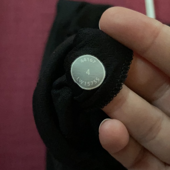 Lululemon No Limits Tank Black No Limit Top Tank Built-in Bra - Picture 6 of 7